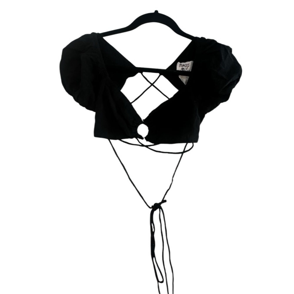 Black Lace-Up Crop‎ Top